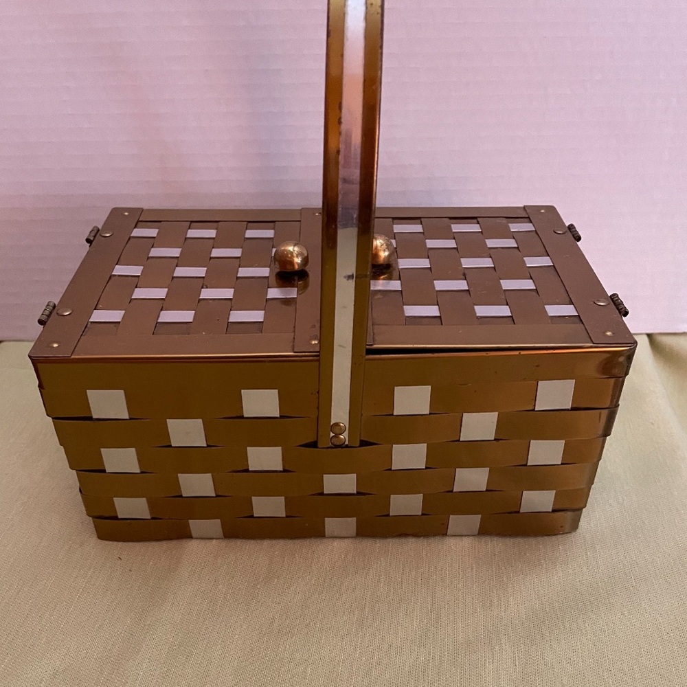 1950s Dorset Rex Fifth Avenue Gold Metal Woven Purse Vintage